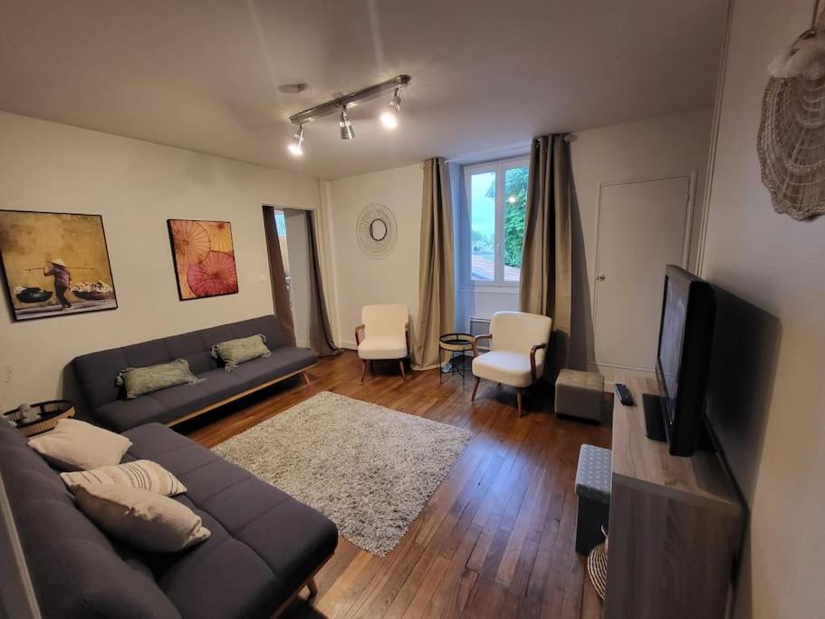 Ferienwohnung Le P'Tit Nid Parthenay Exterior foto
